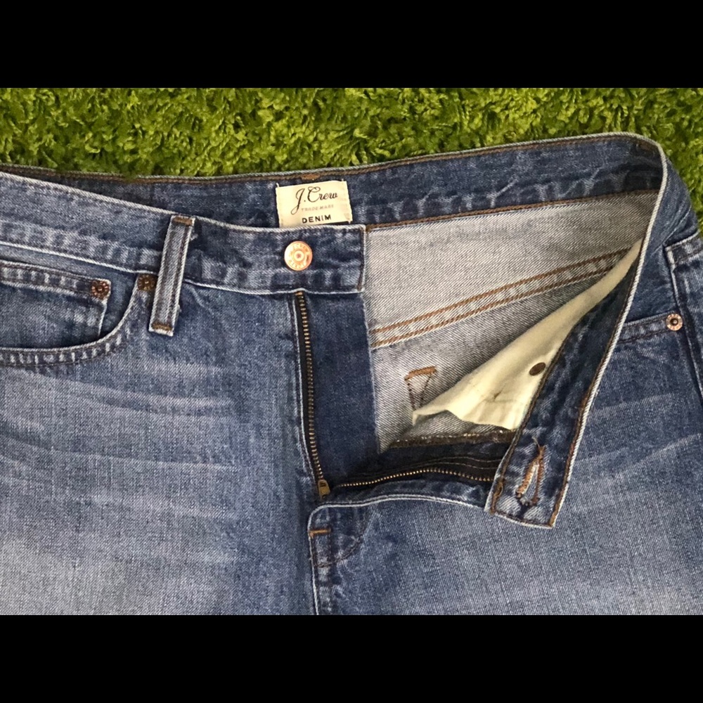 J.Crew High-rise Broken in Boyfriend Short - Picture 4 of 4